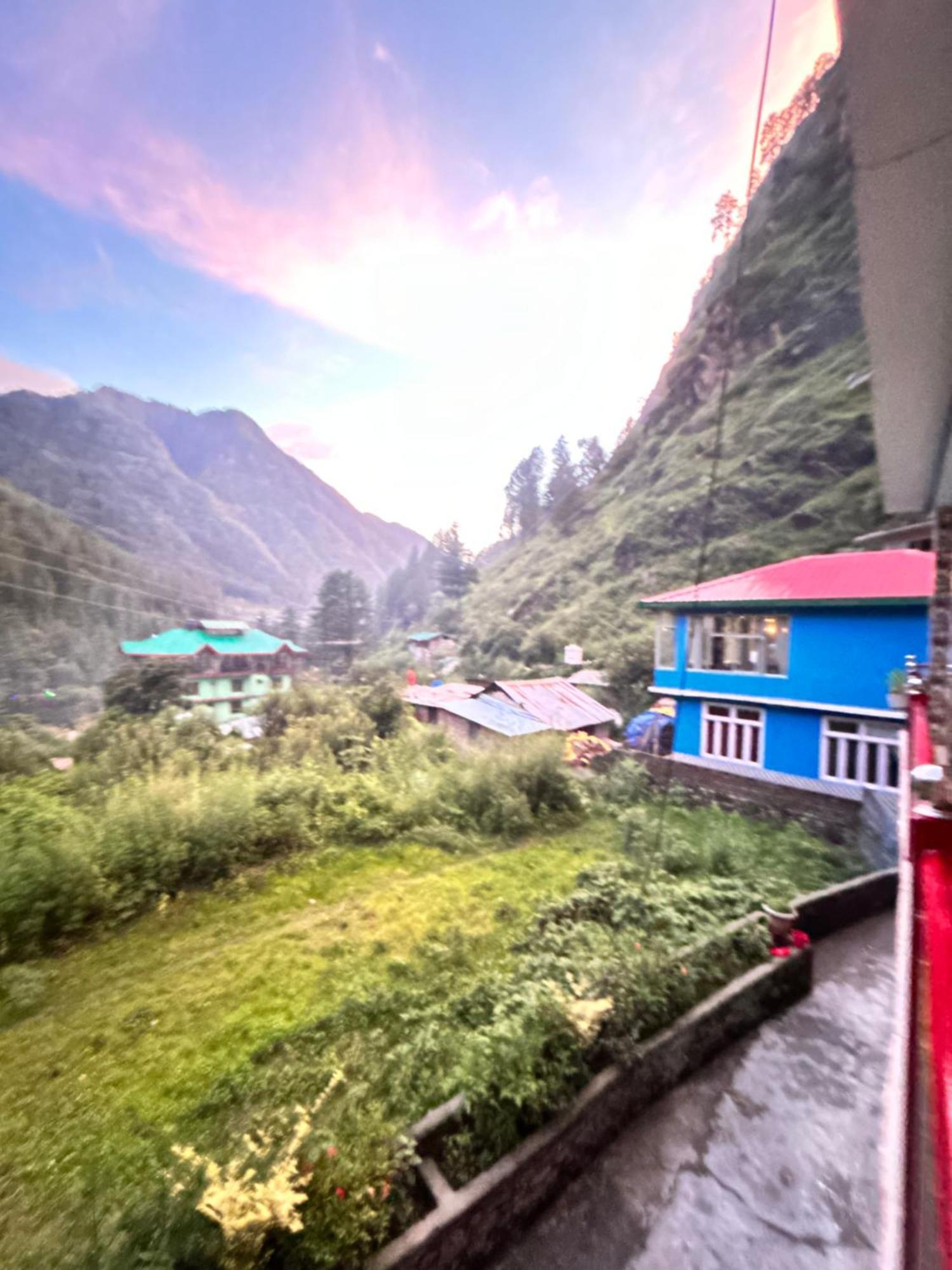 Formosa Hostel & Cafe Kasol Kültér fotó