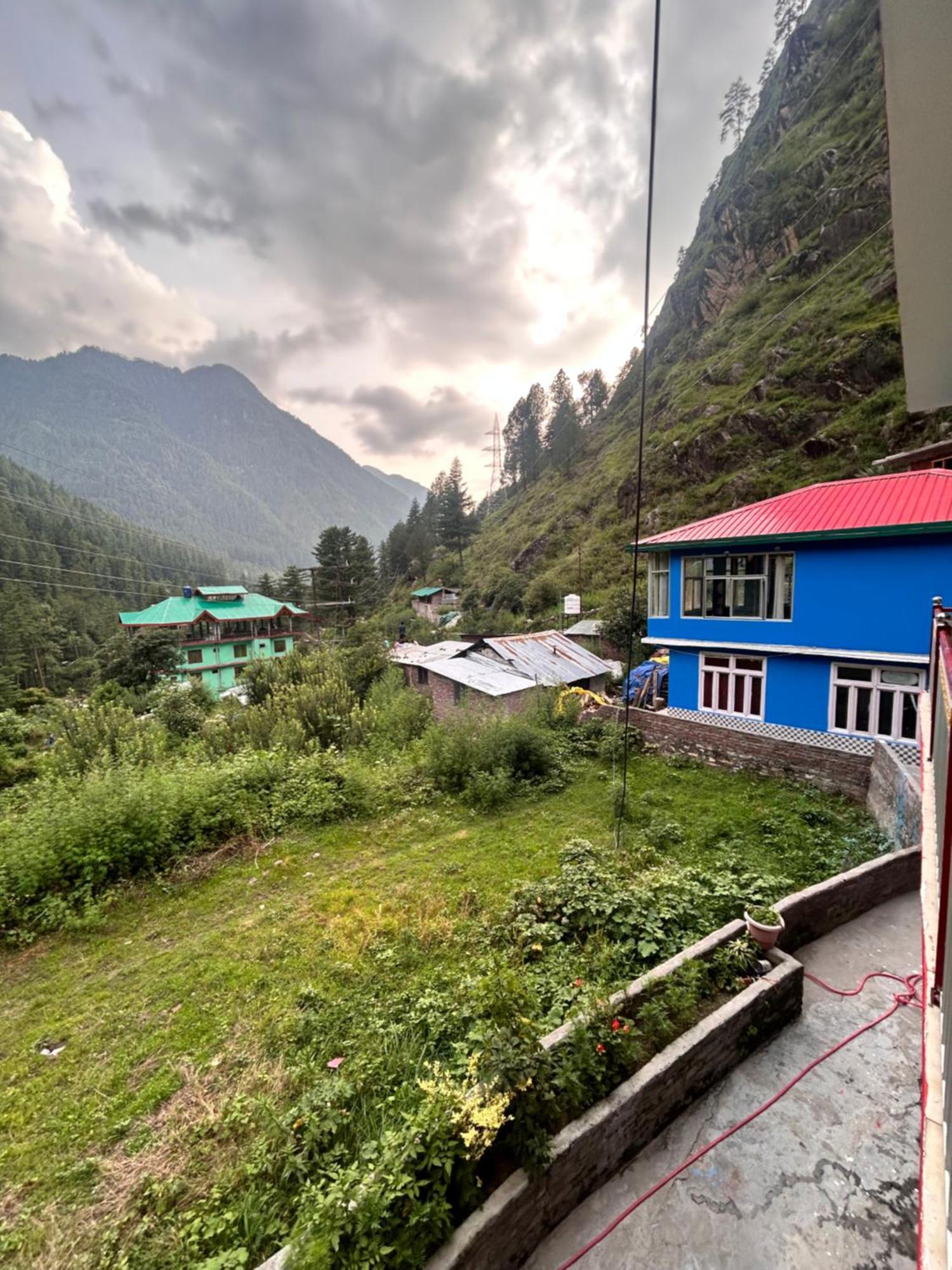 Formosa Hostel & Cafe Kasol Kültér fotó
