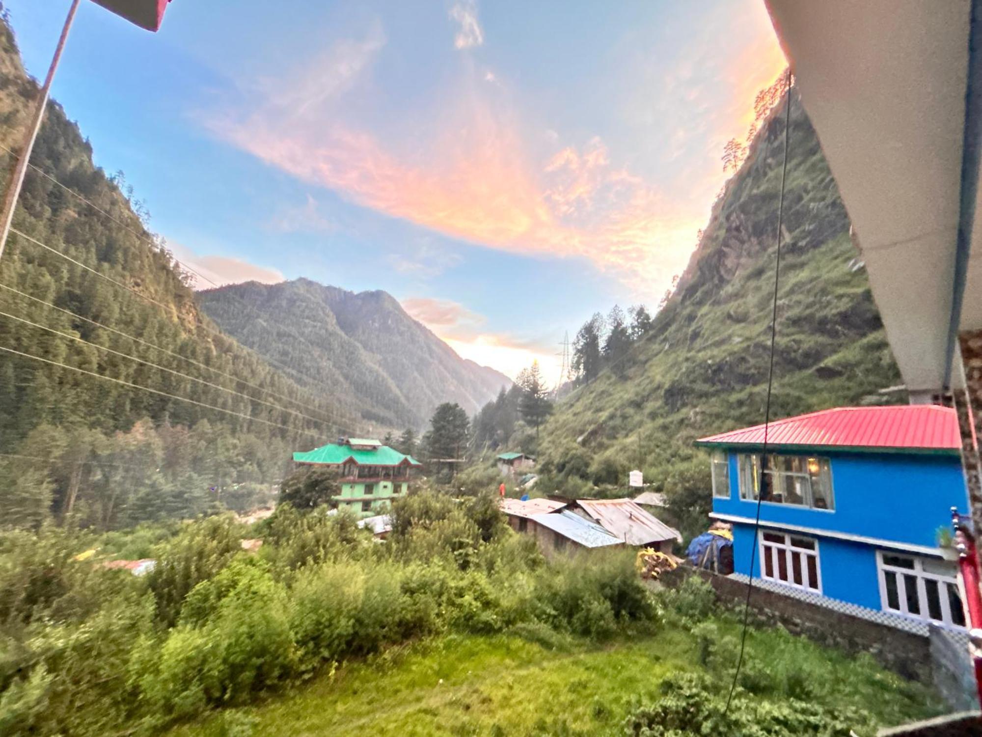 Formosa Hostel & Cafe Kasol Kültér fotó